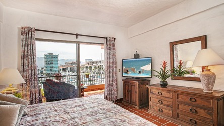 https://puertovallartacondominiums.com/jomres/uploadedimages/1/rooms/2/thumbnail/2H5A5704_6_Nat.jpg